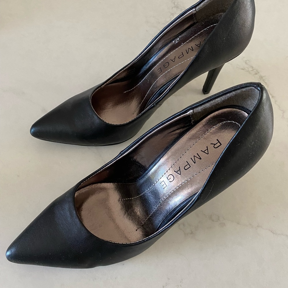 Black Rampage Pointed Heels
